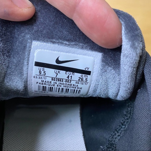 NIKE Suede Low Top LD Runner - Picture 8 of 9